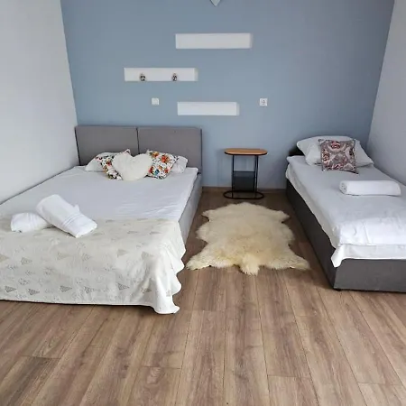 לינה וארוחת בוקר U Pajakow 3*